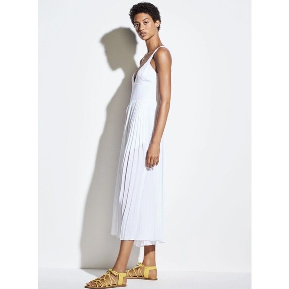 Vince. NEW Pleated Jumpsuit In Optic White V-Neck Sleeveless Size 8  $395.00 - Picture 5 of 16